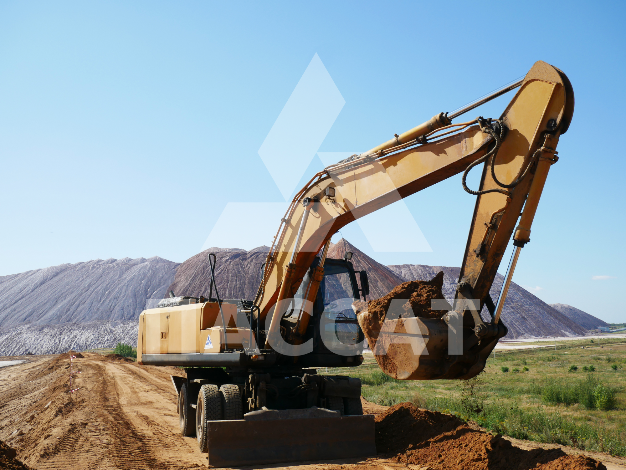 Эксковатор на шламохранилище.png